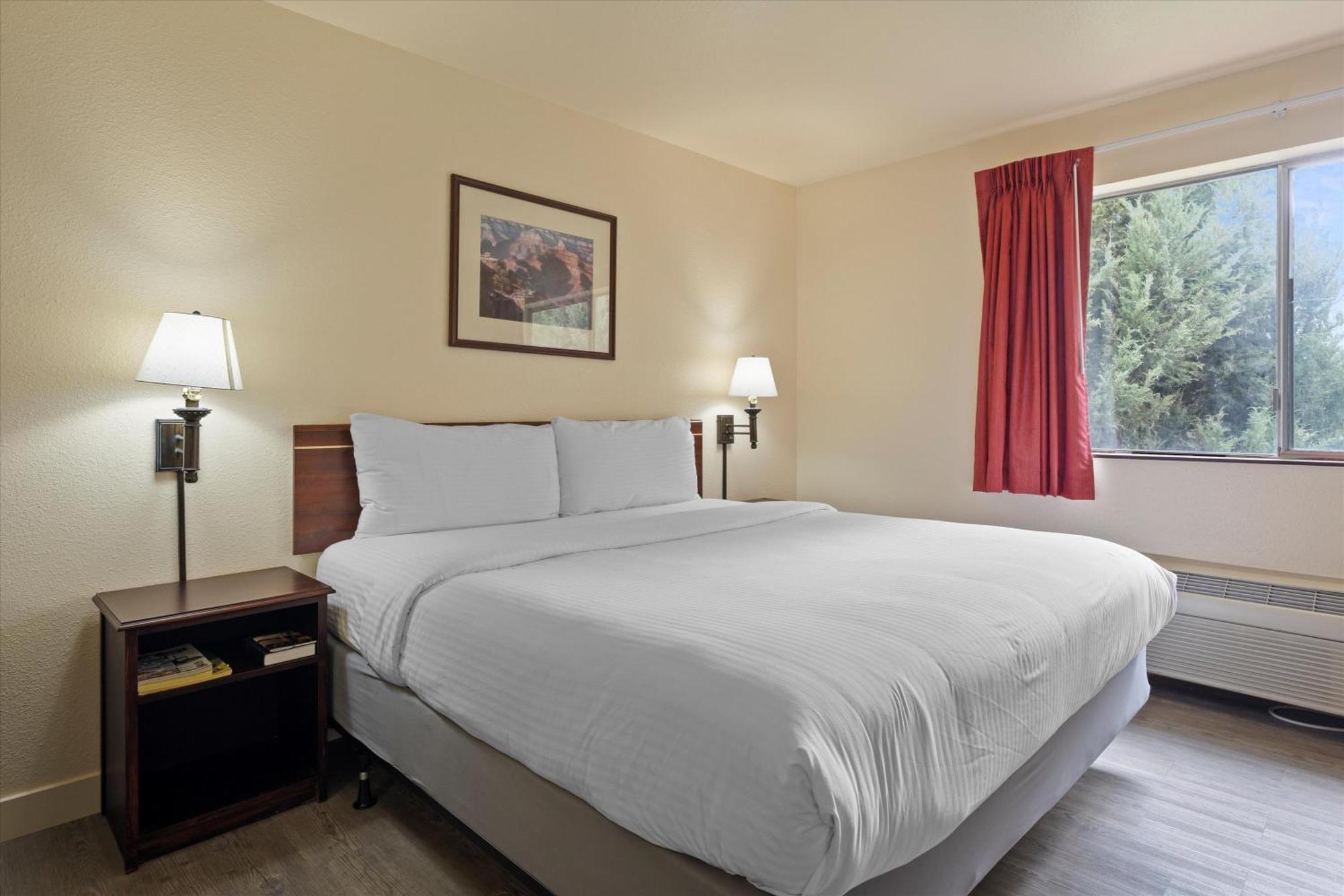 Quincy Inn And Suites Екстериор снимка