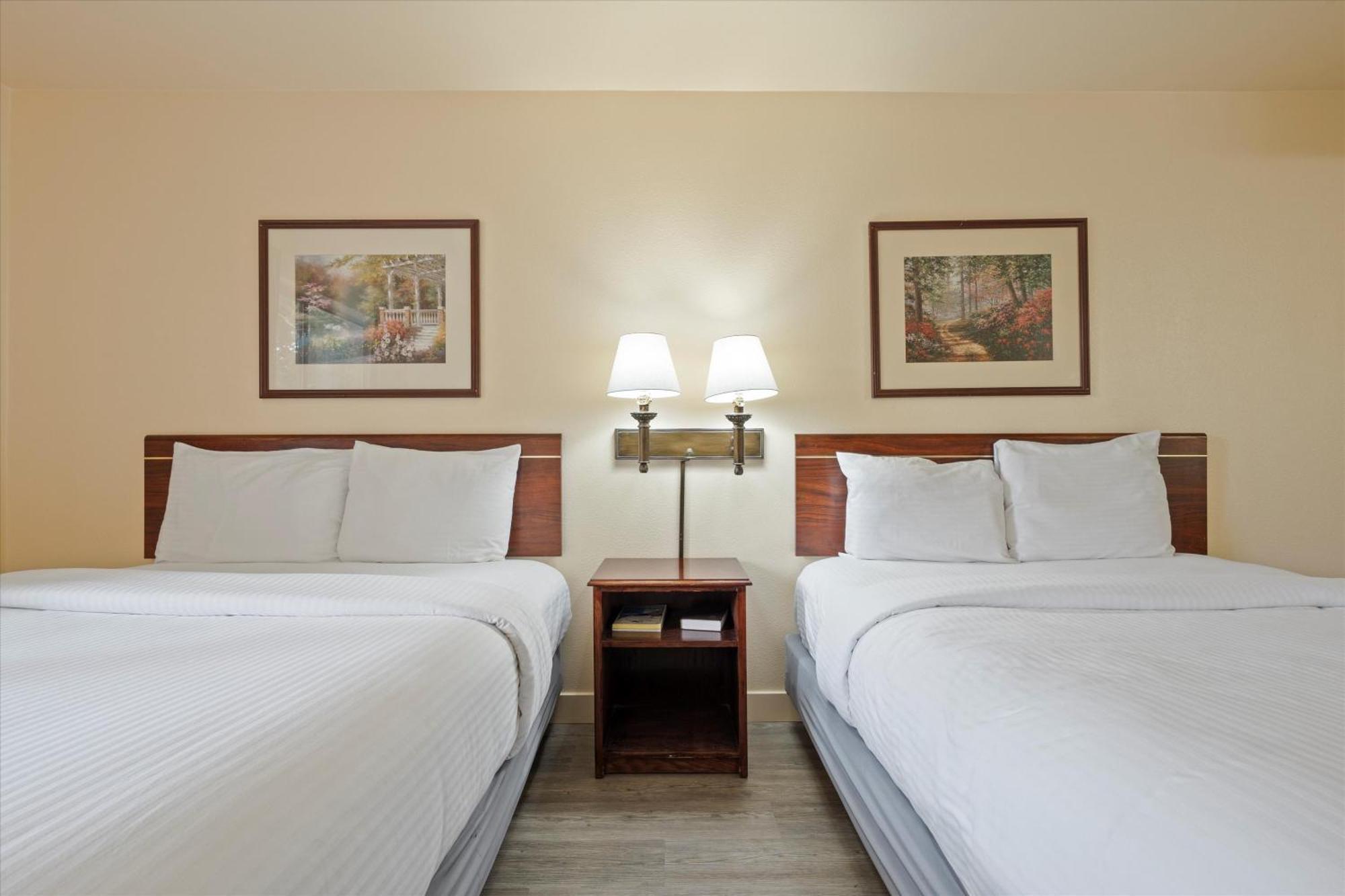 Quincy Inn And Suites Екстериор снимка