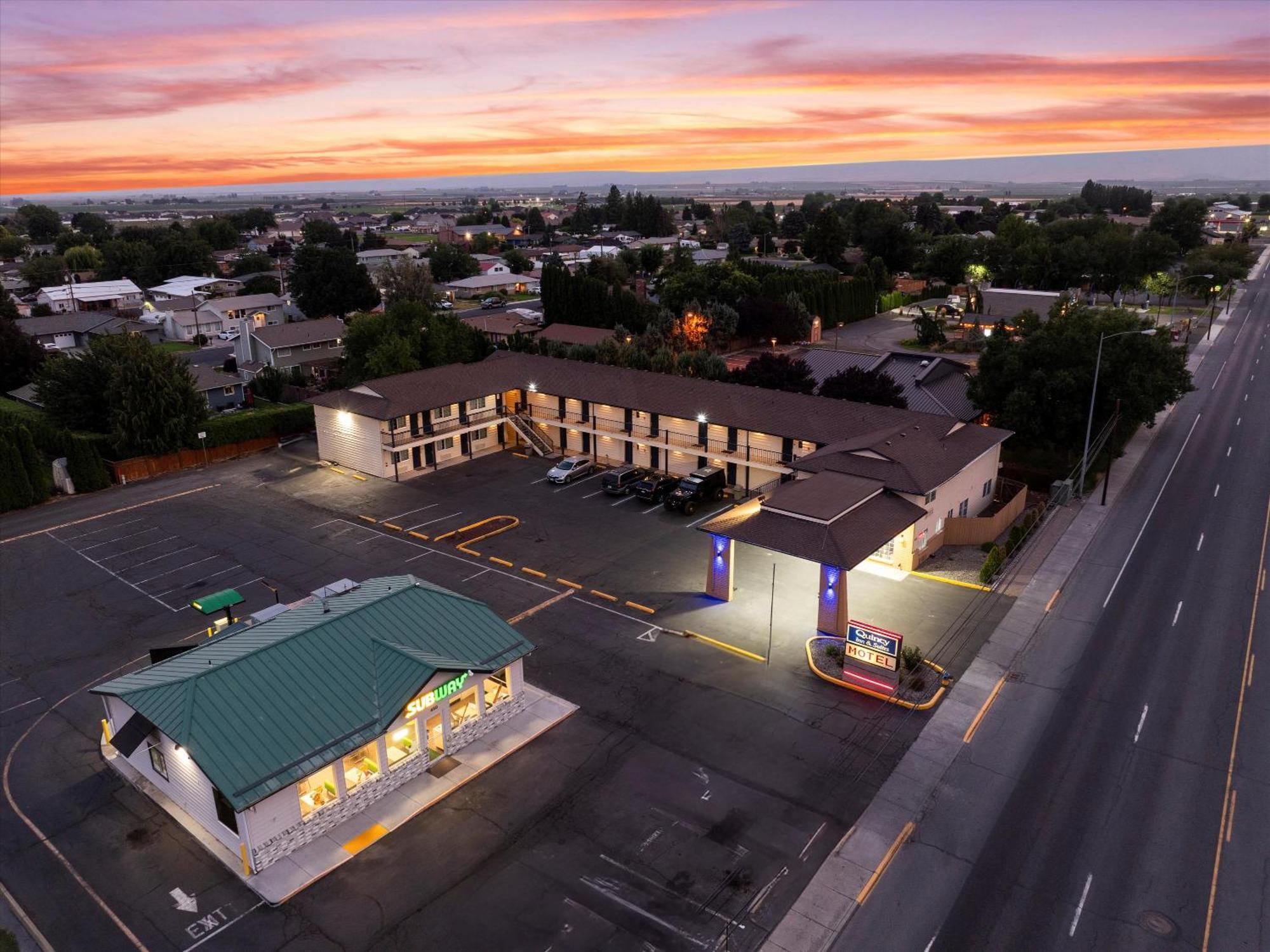 Quincy Inn And Suites Екстериор снимка